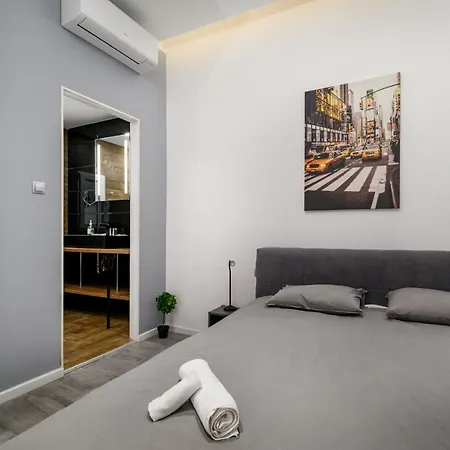 Fogas 3b In Heart Of Budapest