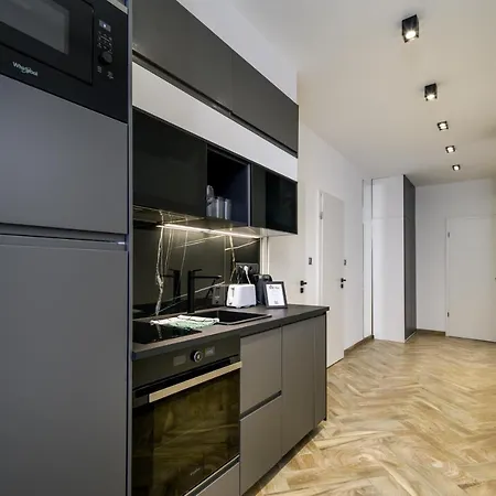 Fogas 3b In Heart Of * Budapest